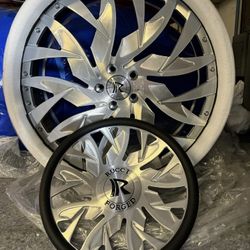  24inch Ruccis Staggered 5 lug 4.5
