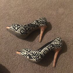 Size 8.5 Heels Like New