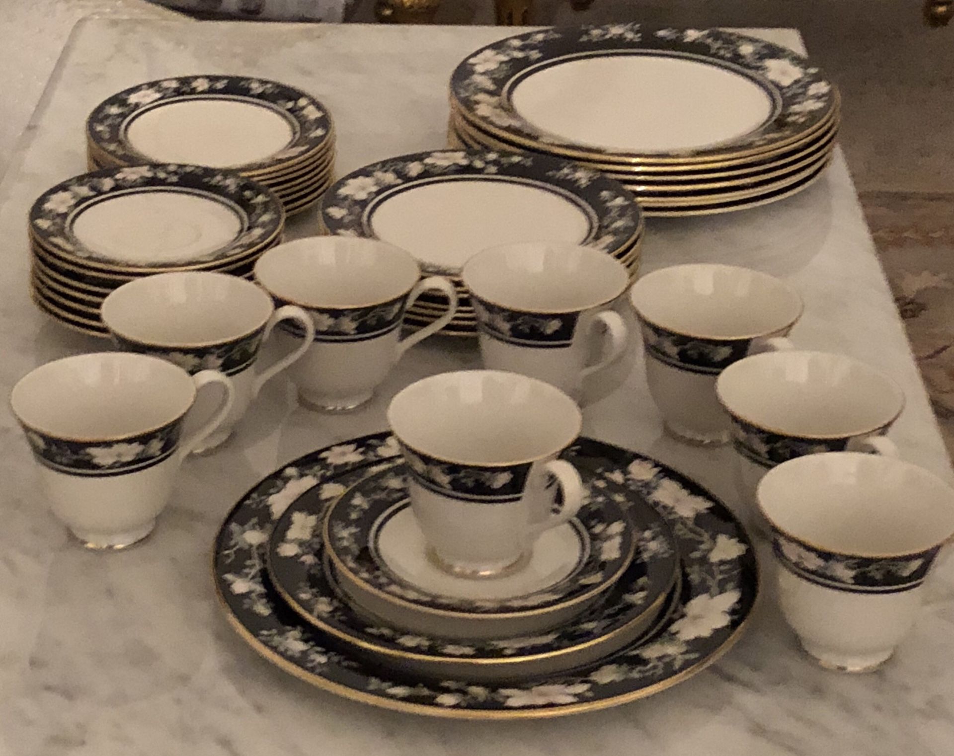 40 Pieces Vintage 8 people set Royal Doulton Vogue Intrigue English porcelain dinner set