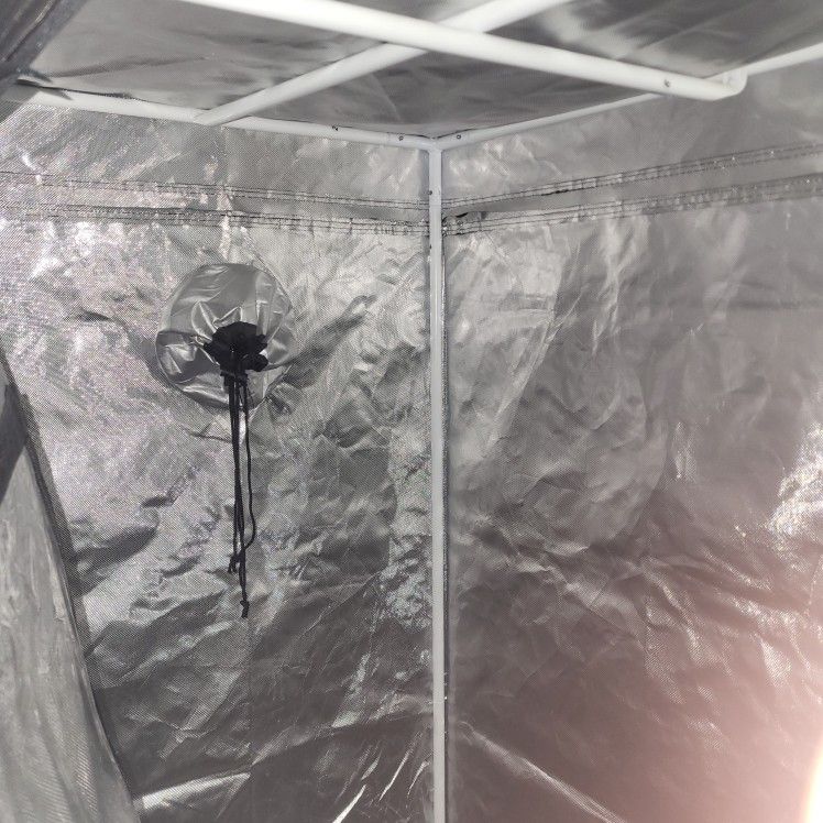 2 Indoor Garden Tents