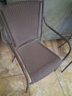 2 out door chairs in great condition