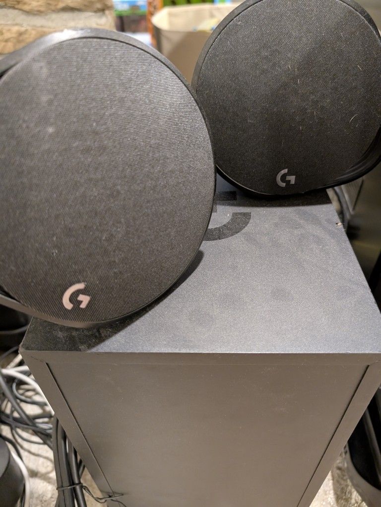 Logitech G560 Lightsync Gaming Speaker