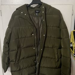 Forever 21 green puffer jacket