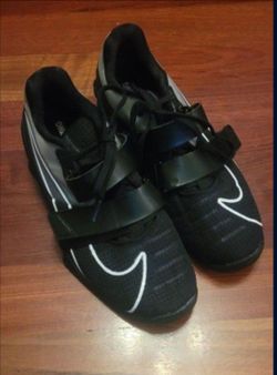 Nike Romaleos 4 (Size 10) Weightlifting Shoes / Inaka Lifting Straps