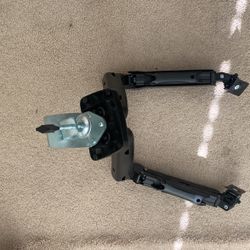Dual monitor arm 