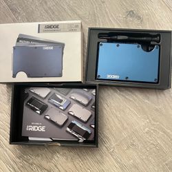 Ridge RFID blocking wallet and coin Tray