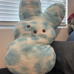 Giant Peep