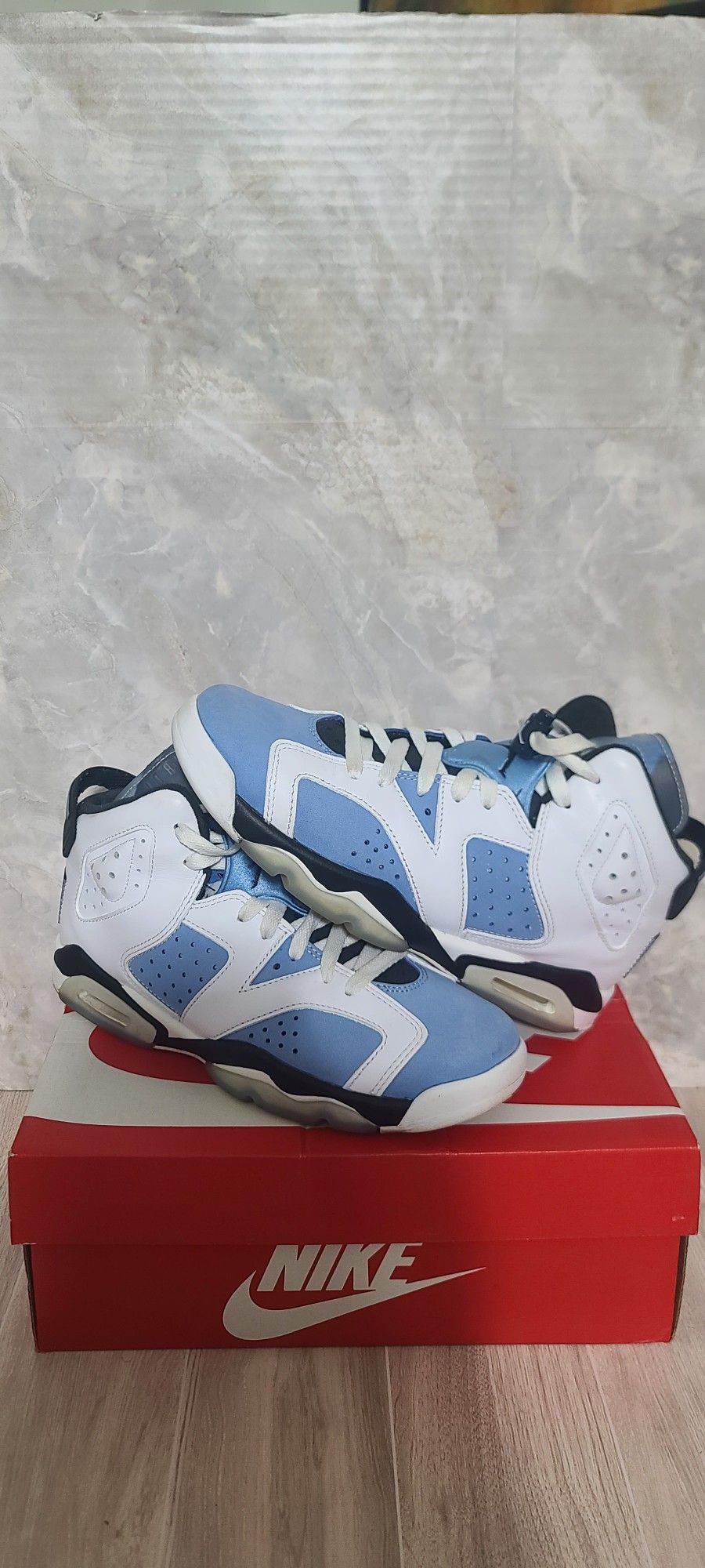 Jordan 6 Unc Size 7Y/8.5 W