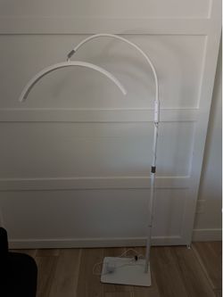 LED HALF MOON LASH LAMP