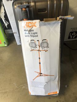 HDX work light with tripod