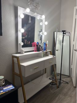 Makeup Vanity