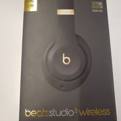 Beats Studio3 Wireless Noise Cancelling Over-Ear Headphones - Apple W1 Headphone Chip $140