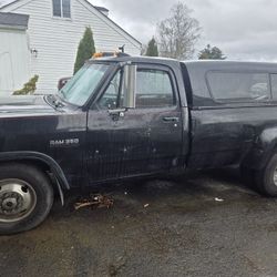 1990 Dodge D-Series