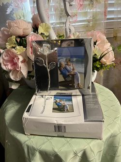 Photo frame with glass rose