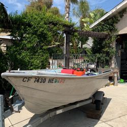 12’ Aluminum Boat With Motor 