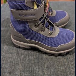Columbia Waterproof Boots (  Size 10 NEW )