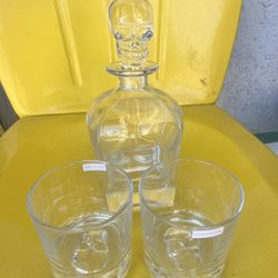Godinger Skull Decanter And Glass Set