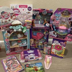 Mini Brands Squishmallows Polly Pocket Hatchimals Magic Mixies Kinetic Sand Girl’s Toy Bundle