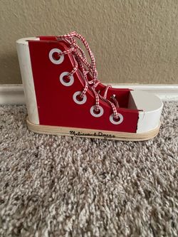 Melissa & Doug Shoes lacing $10