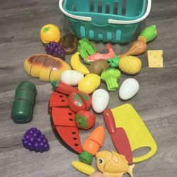 Kids peel and play fruit and veggies!