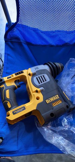 20-Volt MAX XR Lithium-Ion Cordless 1 in. SDS-Plus Brushless L-Shape Concrete & Masonry Rotary Hammer (Tool-Only)