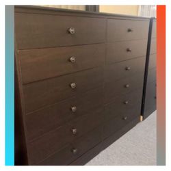 Dresser/ Twelve drawers dresser