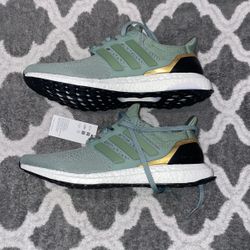 Adidas UltraBoost Men’s SIZE 11