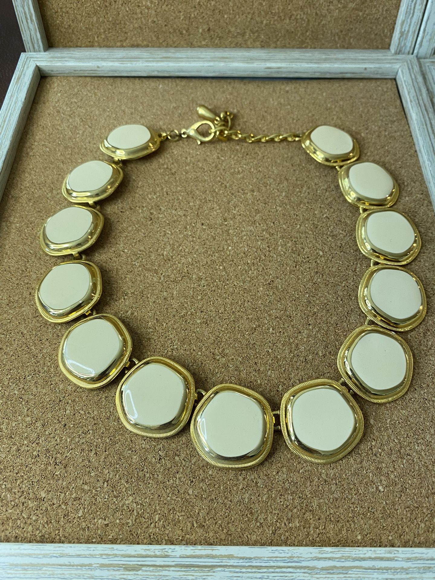 90s retro enamel choker gold tone and cream