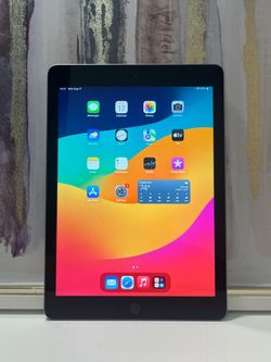 Apple iPad 6th Gen Black A1893 32GB Tablet 9.7” iOS 17.7.11 - $79