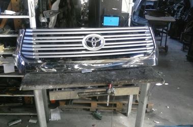 Toyot tundra grille 2016
