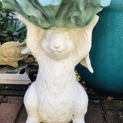 GARDEN BUNNY PLANT STAND