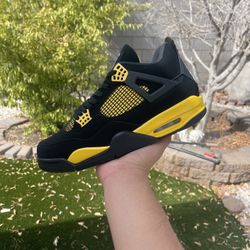 Jordan 4 Yellow Thunder (Read Description) 