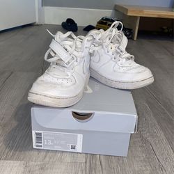 White Nike Air Forces 