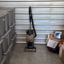 Shark  NV151 Vacuum For parts 