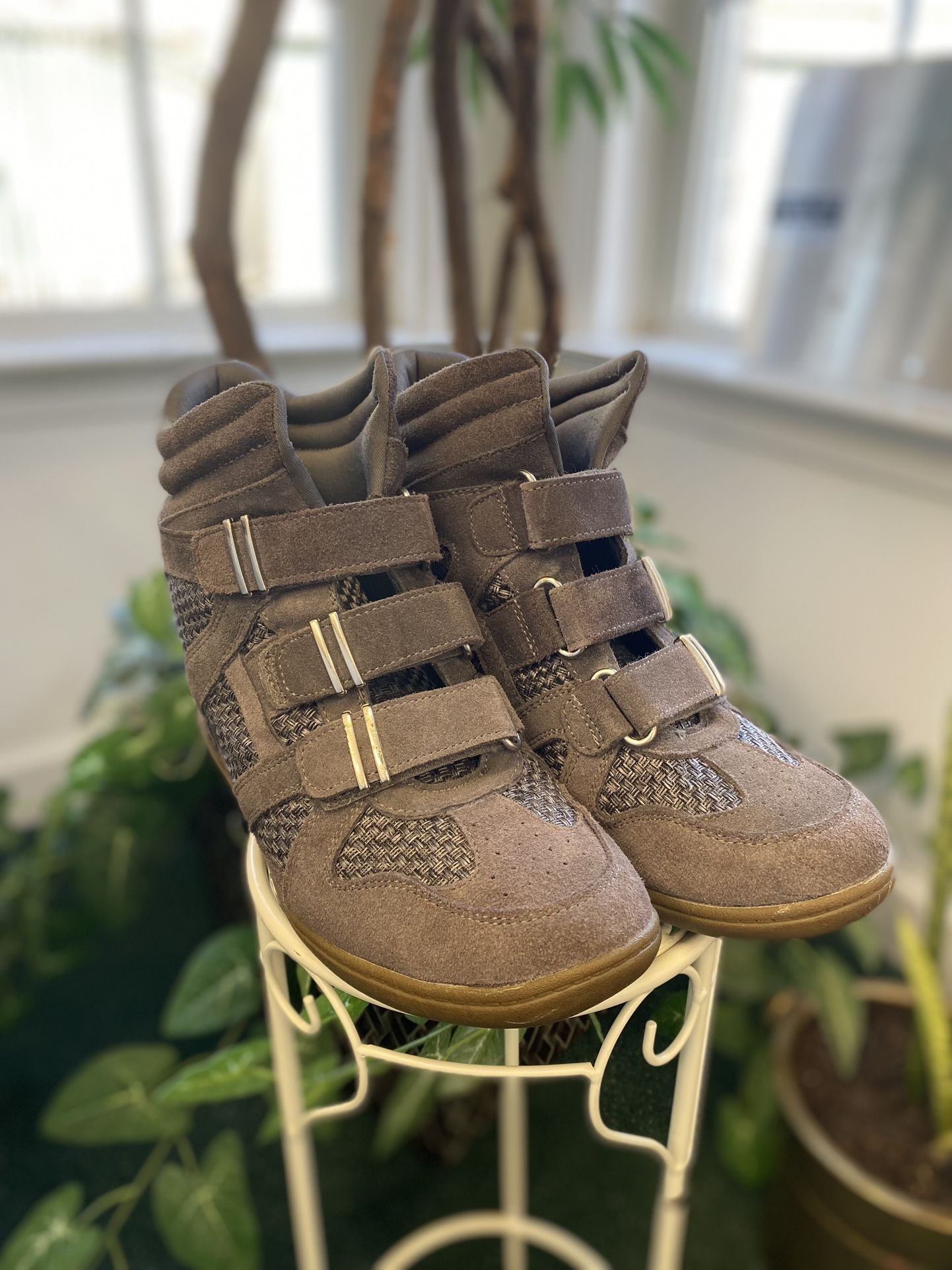 Skechers Hidden Wedge HighTops/Ankle Booties- Size US 10