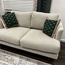 Loveseat With 2 Ottomans/Footstools