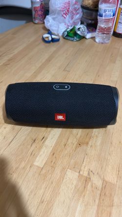 JBL CHARGE 4: EXCELLENT condition