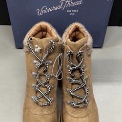 Women’s Boots Shoes Size 10