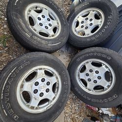 4 set of tires with rim