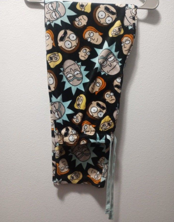 Rick And Morty pajama Pants Adult Size Large very comfortable pants worn once they were too big for me. Still in excellent condition 