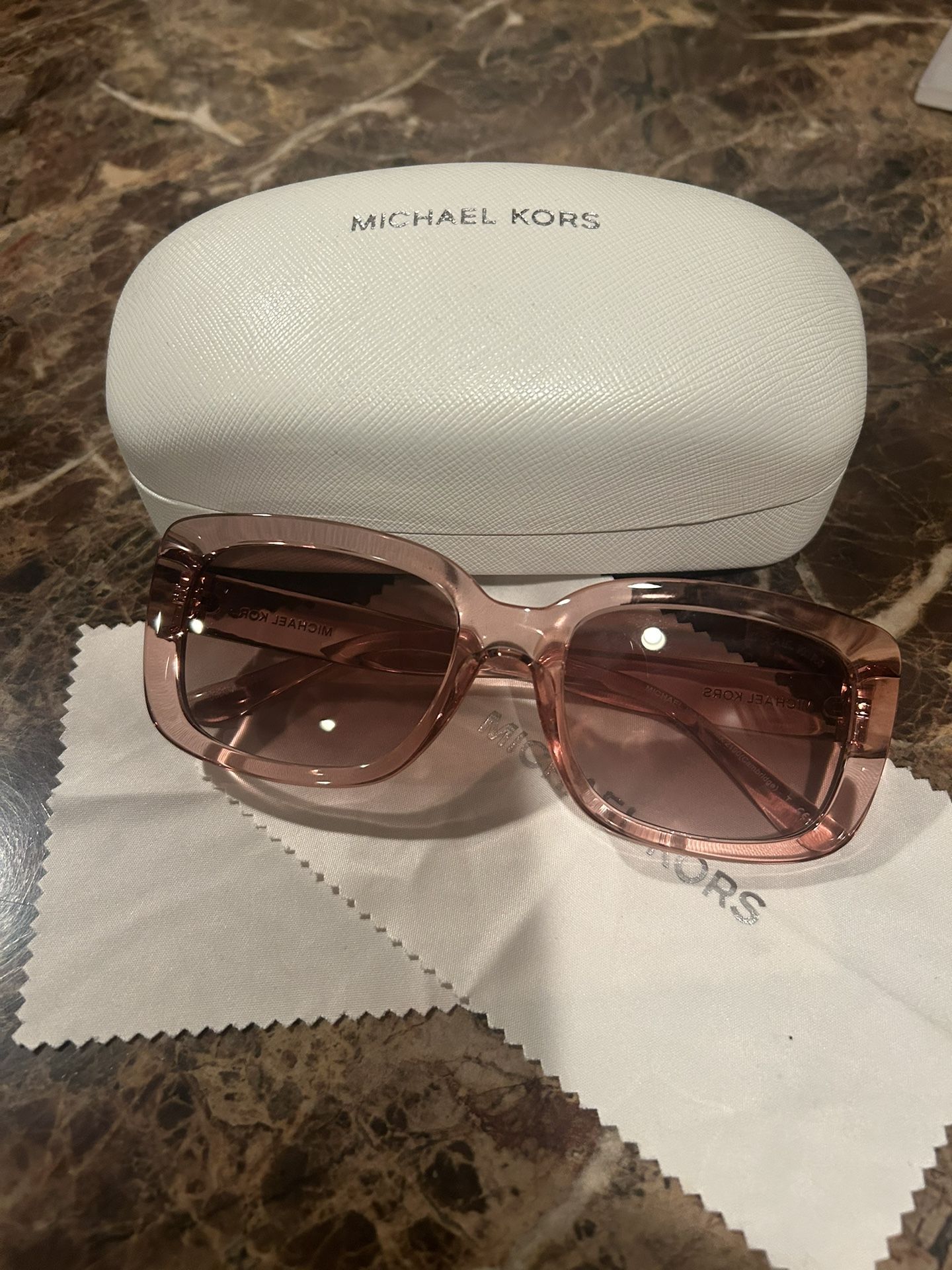 NEW-MICHAEL KORS SUN GLASSES