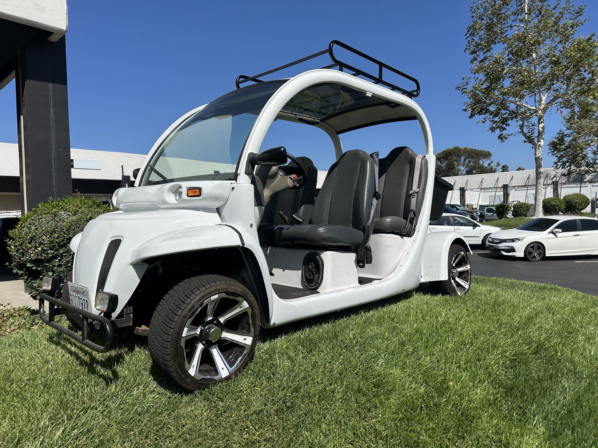 2003 4 Passenger Gem Car, Lithium Battery Street Legal Electric Cart