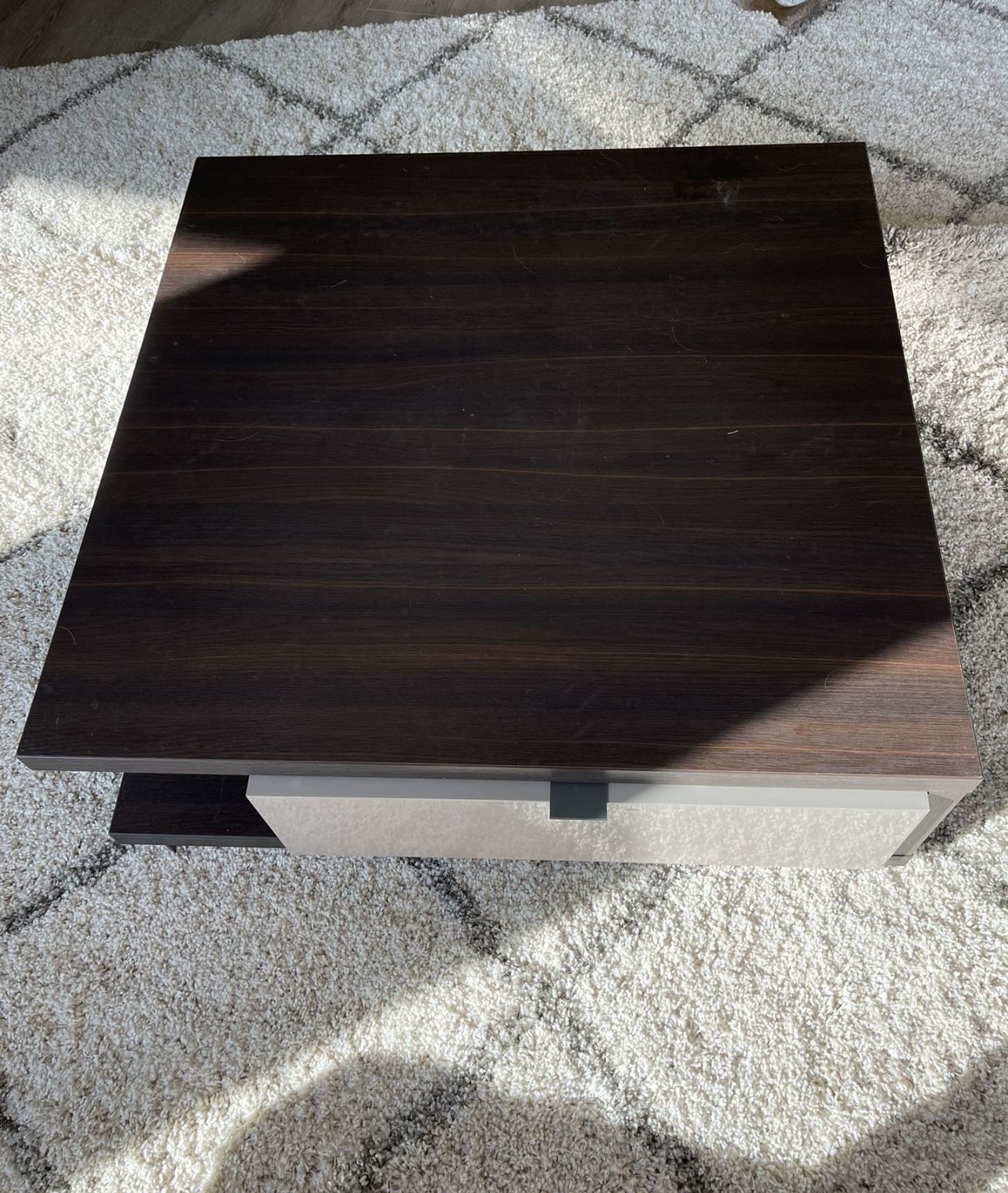Beautiful Big Coffee table for sell $250