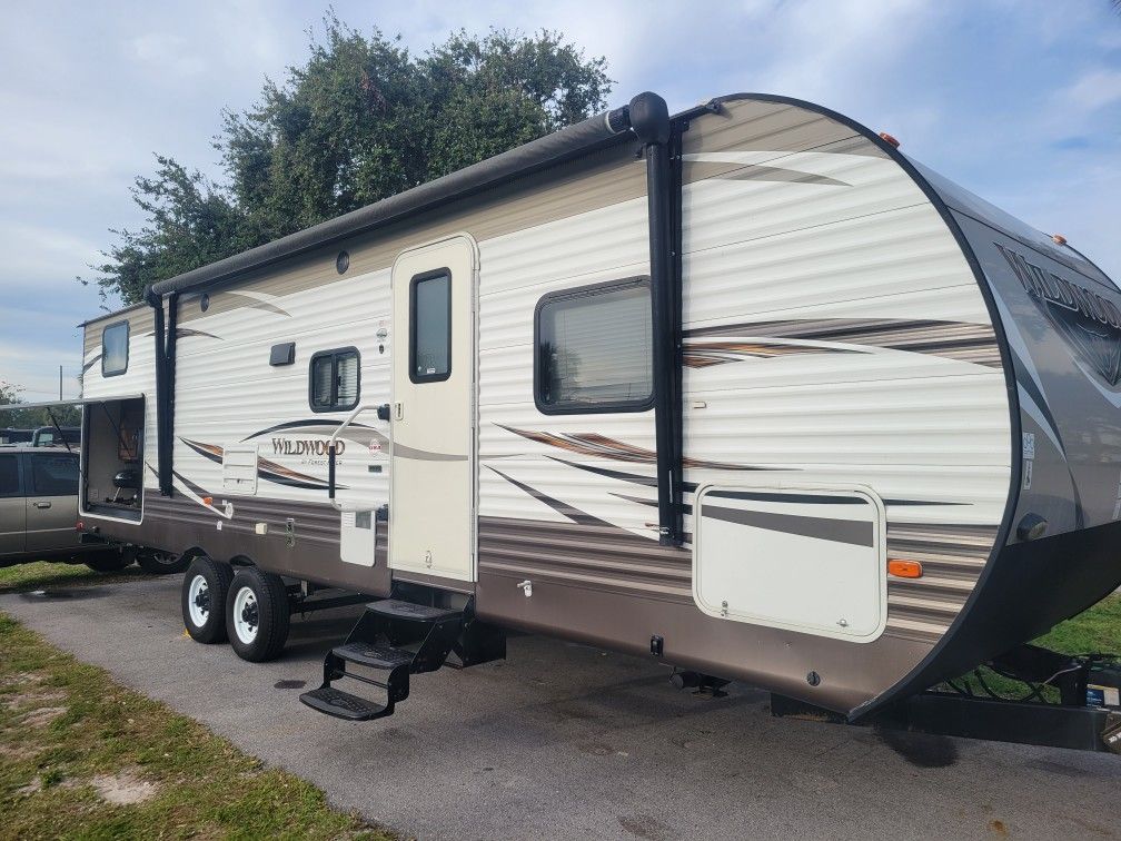 2018 Travel Trailer Camper