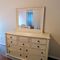 Dresser And End Table 