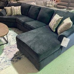 Eltmann Slate Grey 3 Piece Sectional with Chaise and Cuddler by Ashley 