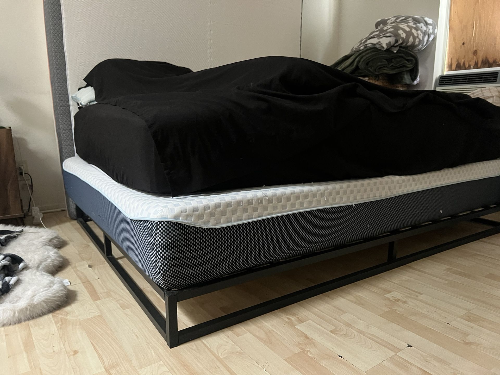 Queen Mattress And Platform