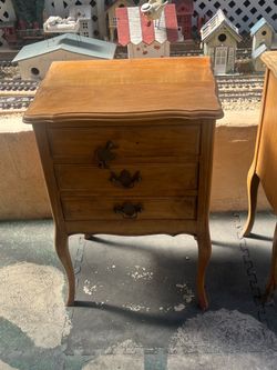 Side Tables/Nightstands