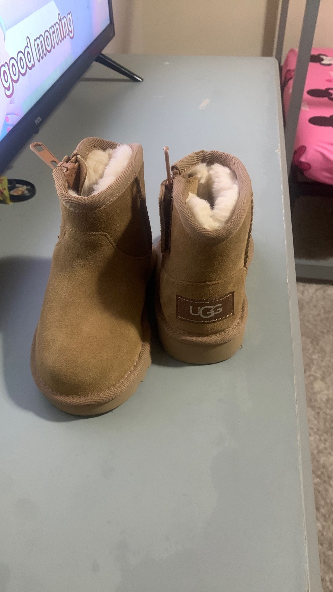Uggs Toddler Size 6