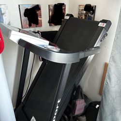 Barely Used Treadmill NEED GONE ASAP for Sale in Los Angeles CA OfferUp